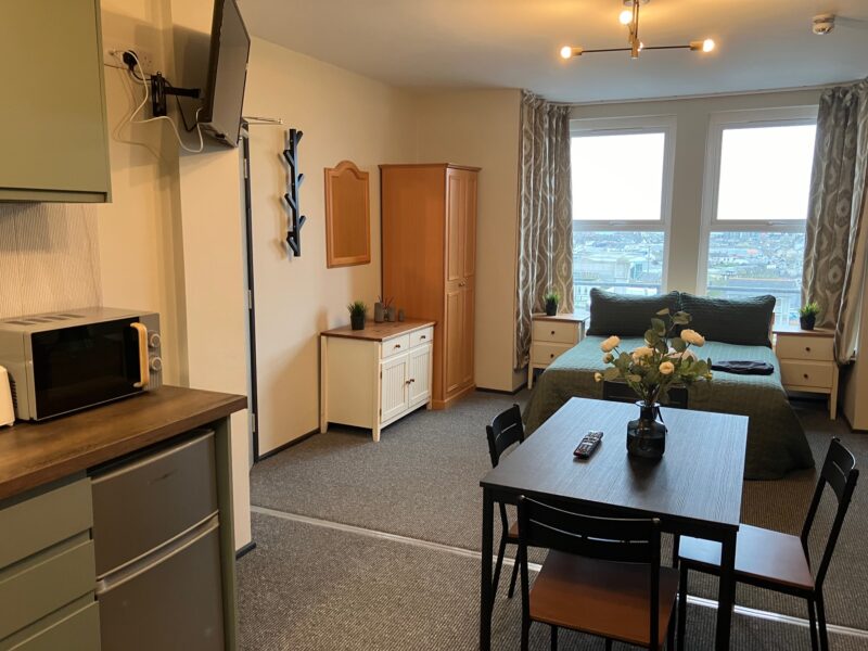 Grey House Apartments - One Bedroom Apartment
