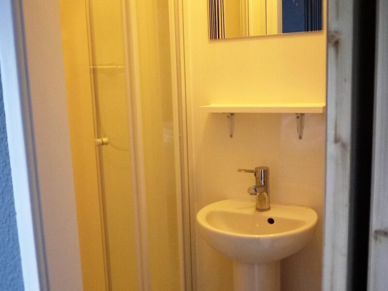 Skyline - Double Room - Ensuite with Shower